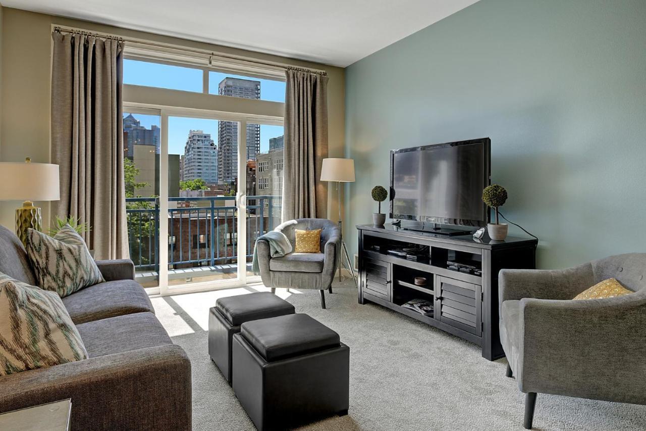 City Water View Oasis With Pool & Gym Near Cruise In Heart Of Seattle Eksteriør billede