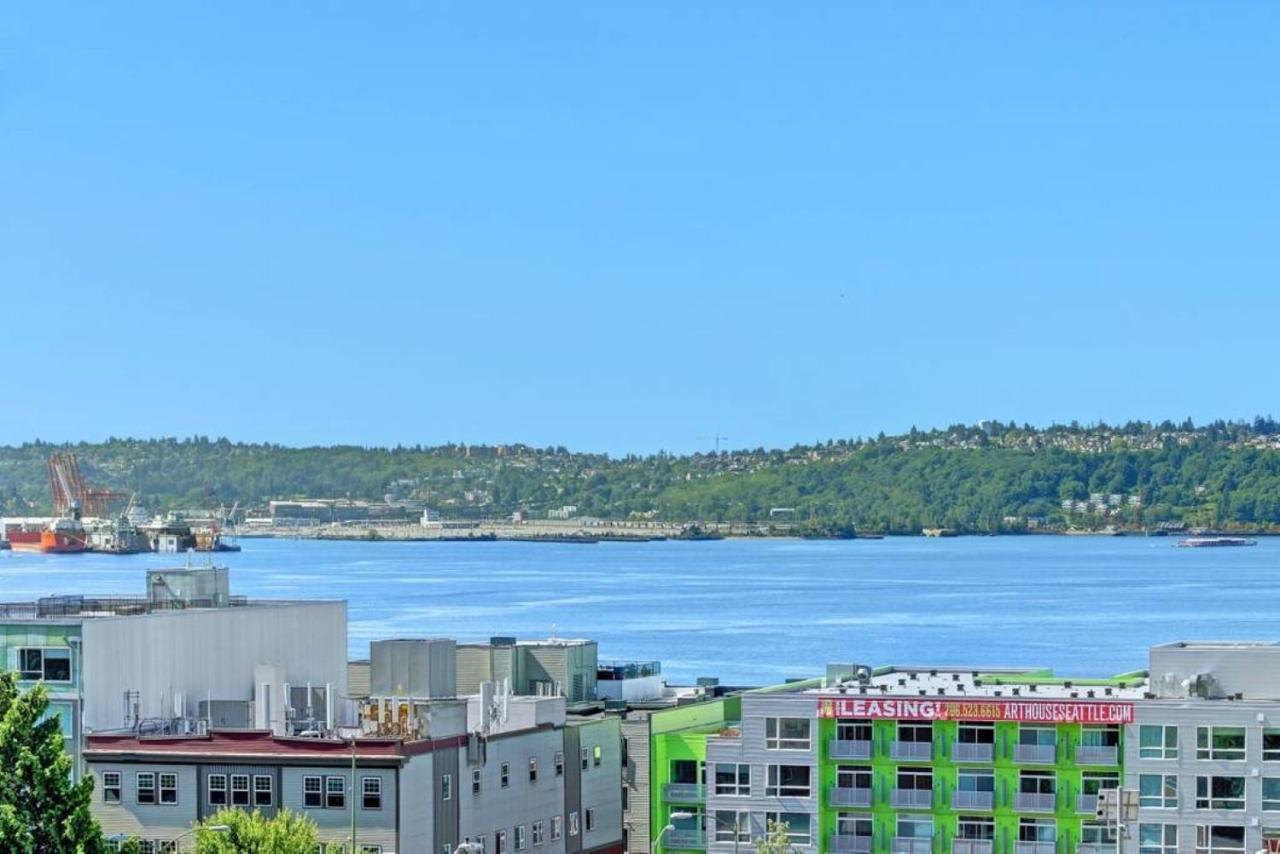 City Water View Oasis With Pool & Gym Near Cruise In Heart Of Seattle Eksteriør billede