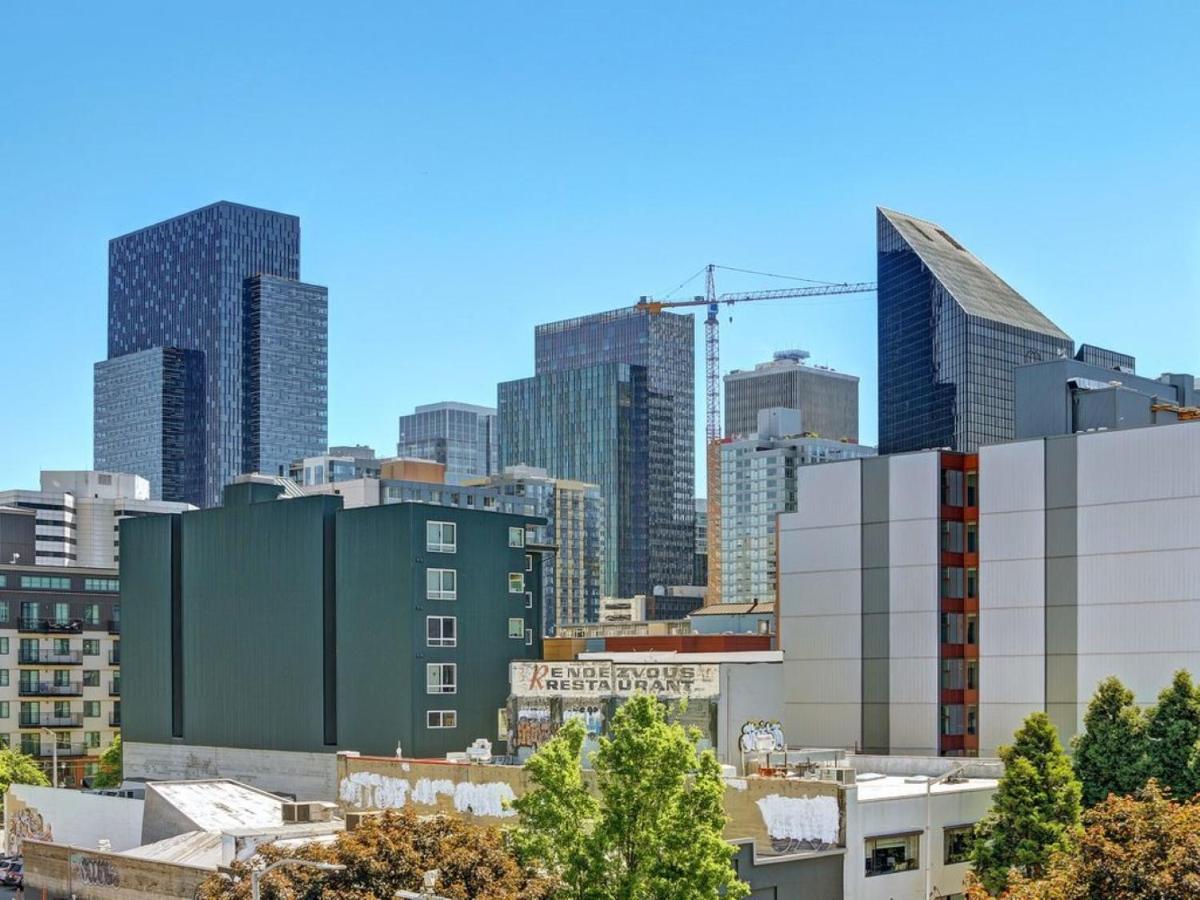 City Water View Oasis With Pool & Gym Near Cruise In Heart Of Seattle Eksteriør billede